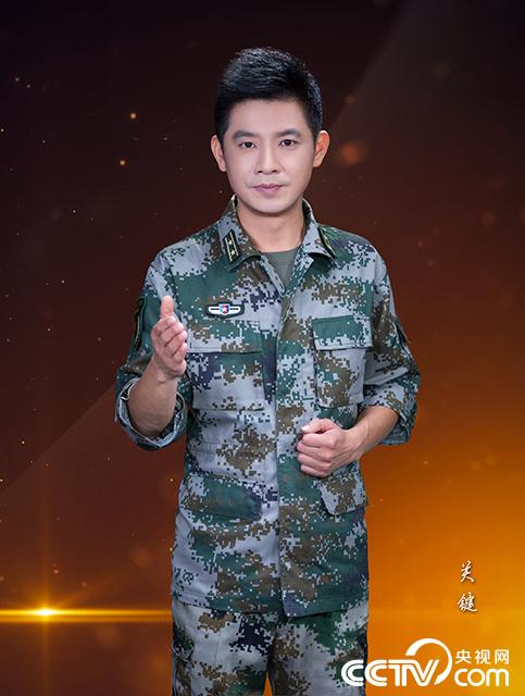军事节目男主持人金，声音与形象的完美结合，军事节目男主持人金，声形兼备，魅力无限