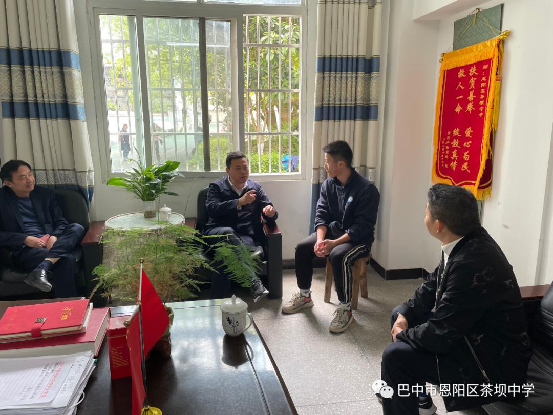 中国空军力量2022，迈向新时代的蓝天守护者，中国空军力量2022，新时代蓝天守护者的壮丽征程