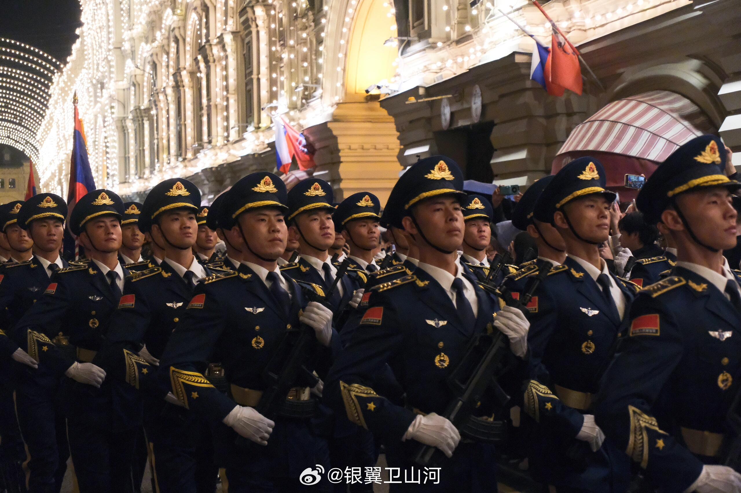 中国解放军阅兵仪式震撼俄柬，彰显大国军力，共筑世界和平之基，中国解放军阅兵仪式展现大国军力，震撼俄柬，共筑世界和平基石