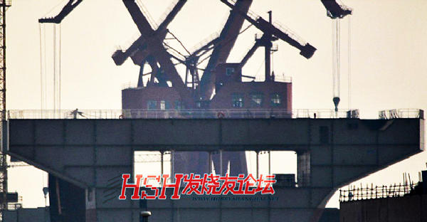 国产航母分段合拢，中国海军建设的里程碑事件，国产航母分段合拢，中国海军建设迈入新里程碑
