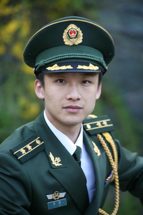女武警服装图片，展现飒爽英姿的警花风采，警花风采，女武警飒爽英姿的服装展示图片
