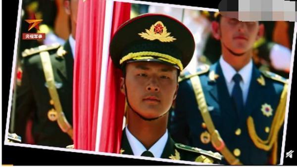 袁晋爽在三军仪仗队中的风采，一名队员的视频启示，袁晋爽在三军仪仗队的风采，队员视频揭示的启示