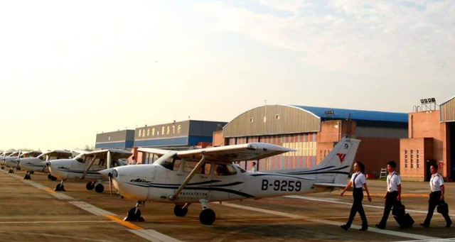 中国民用航空飞行学院的地理位置及其重要性，中国民用航空飞行学院地理位置与重要性概述
