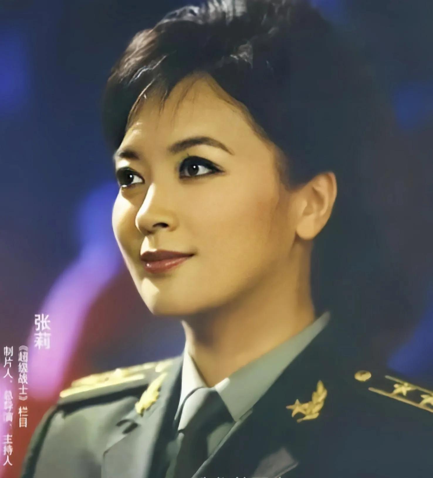 军事节目主持人的风采，金氏魅力解析，军事节目主持人金氏魅力风采解析