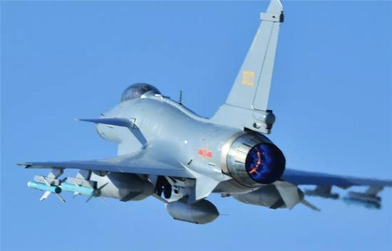 歼-10战斗机,中国的骄傲,非美国所属,歼-10战斗机,中国之骄傲,非美国所属风采