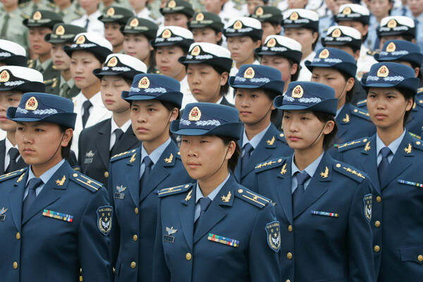 中国各军种服装图片,历史、特色与演变,中国各军种服装,历史、特色与演变图片展示