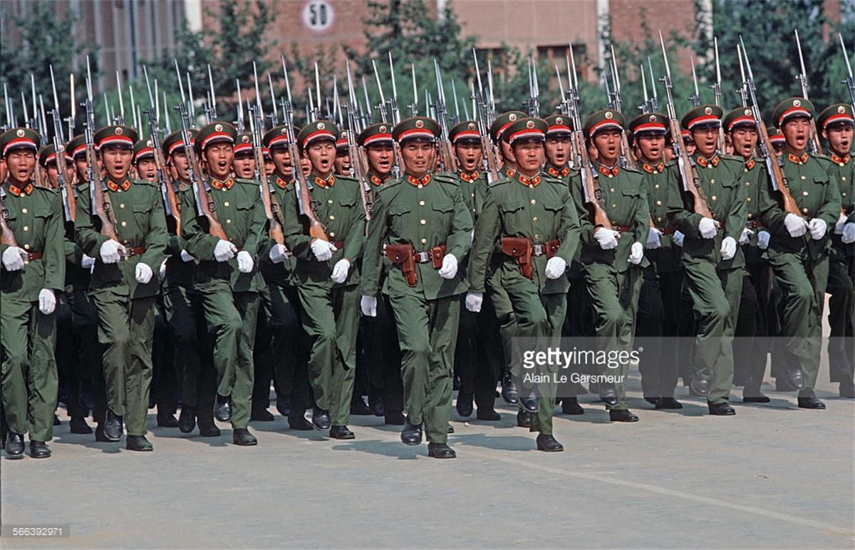 探索中国军事历史中的独特篇章,85式军装的魅力与风采,85式军装,中国军事历史的独特篇章与魅力风采探索