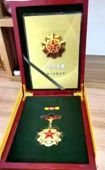 一等功奖章的价值,超越金钱的荣誉象征,一等功奖章,超越金钱的荣誉象征,无价之荣耀徽章
