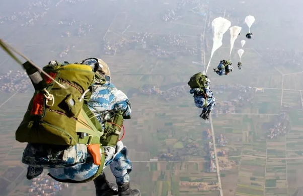 孝感空降师的荣耀与担当,孝感空降师,荣耀与担当的壮丽篇章