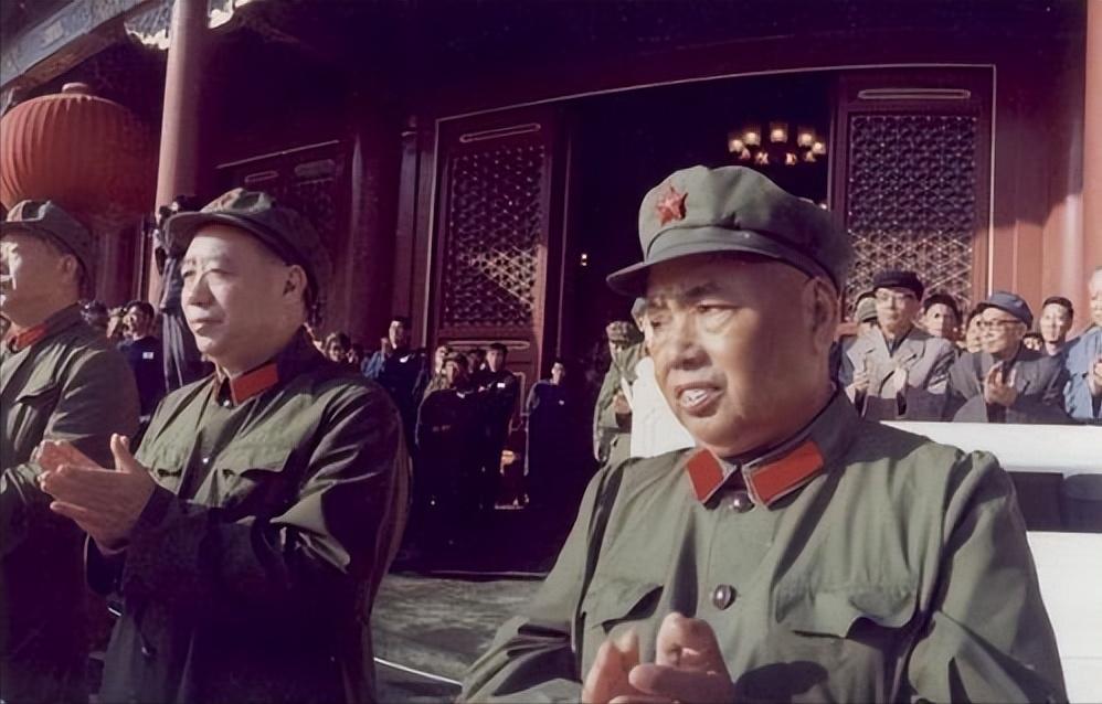 将军军衔与荣誉之花,探究军衔制度中的花象征意义,将军军衔与荣誉之花,军衔制度中的花之象征意义探究