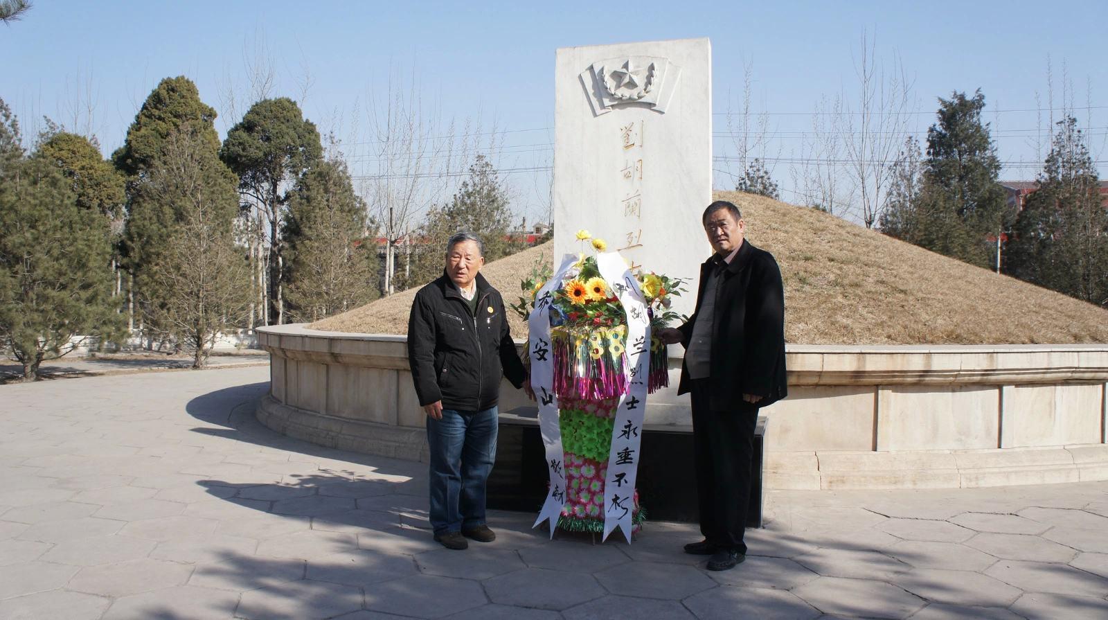 歼-15舰载机试飞英雄背后的牺牲与荣耀，歼-15舰载机试飞英雄，牺牲与荣耀的交织