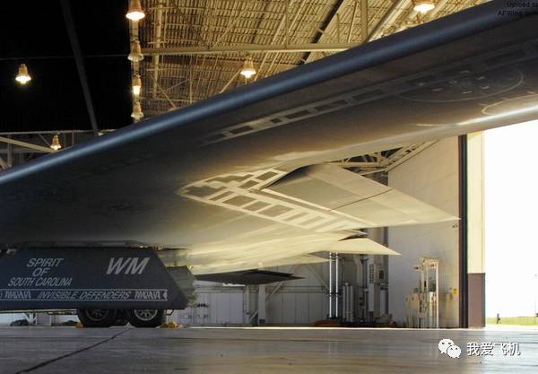 揭秘B-2轰炸机的心脏,发动机技术解析,揭秘B-2轰炸机的心脏,发动机技术深度解析