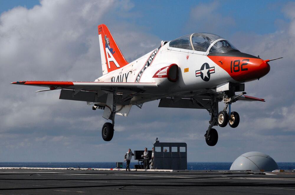 歼教-15教练机,翱翔天空的飞行导师,歼教-15教练机,翱翔天空的飞行训练先锋