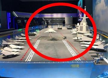 近距离看航母有多大，震撼的体积与力量展现，近距离揭秘，航母的巨大体积与震撼力量展现