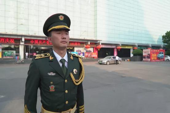 仪仗队中的河南籍干部,荣耀与担当,河南籍干部在仪仗队中的荣耀与担当