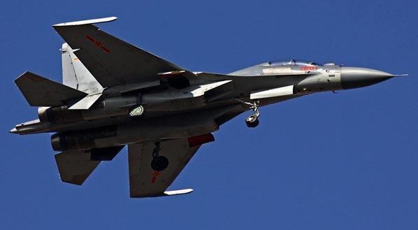 歼-16重型战斗机大小解析，歼-16重型战斗机尺寸深度解析