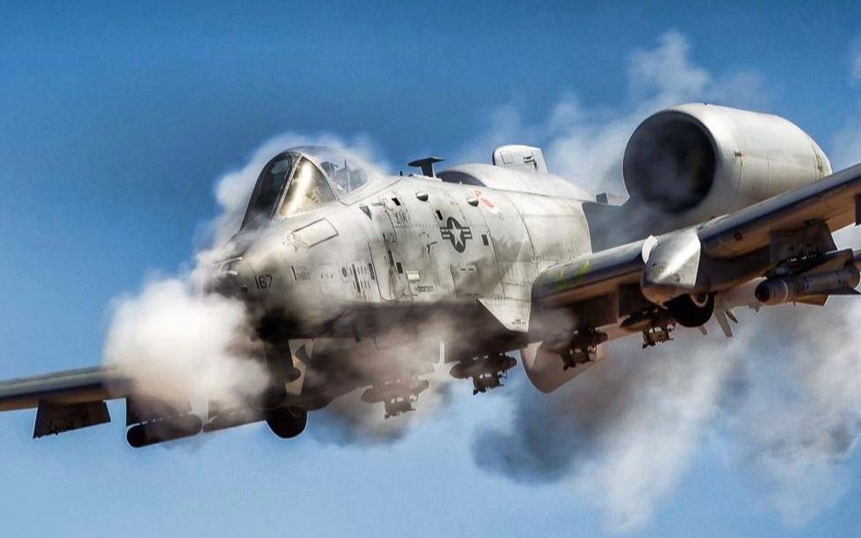 揭秘A-10攻击机开火全过程视频,揭秘A-10攻击机全程开火实录视频