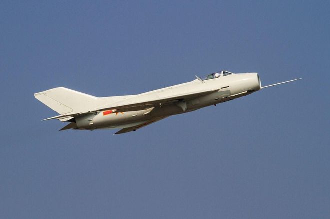 歼6战斗机,速度与力量的完美结合,歼6战斗机,速度与力量的巅峰展现