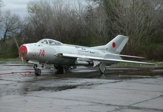 歼6战斗机,速度与力量的完美结合,歼6战斗机,速度与力量的巅峰展现