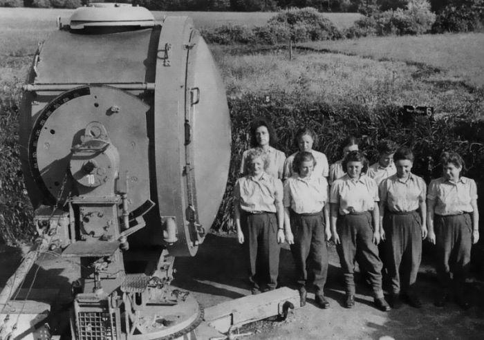 战地女兵电影版,战火中的女性力量,战地女兵电影版,战火中的坚韧女性力量