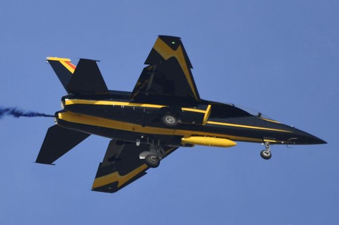 歼教-15与雅克-130,两款战斗机的深度解析,歼教-15与雅克-130战斗机深度解析对比